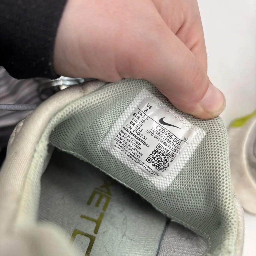 Nike Free Metcon 4 Shoes Womens 8 Grey Green Running Athletic Gyn Work Out